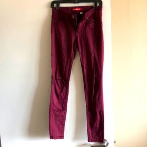Maroon ankle length jeans